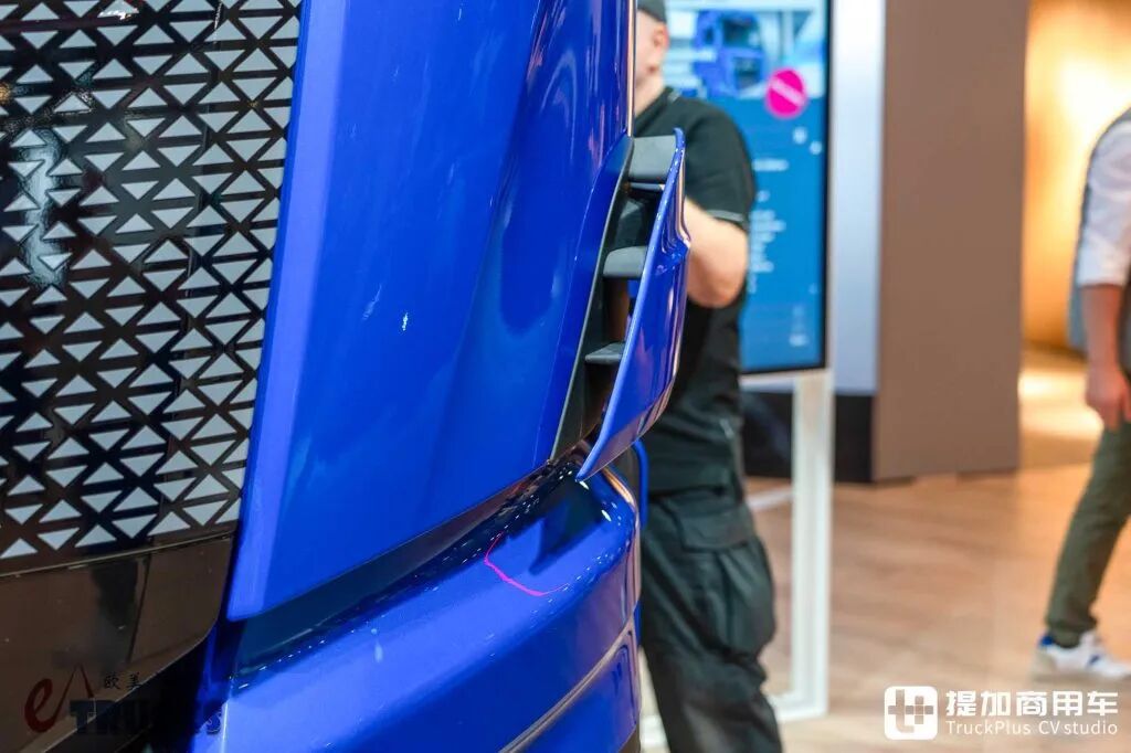 2026IAA:续航720公里!前脸加长12厘米,还带OK窗?曼恩新款eTGX电动重卡实拍 - 第8张 - 提加商用车网 2026IAA:续航720公里!前脸加长12厘米,还带OK窗?曼恩新款eTGX电动重卡实拍 - 第8张
