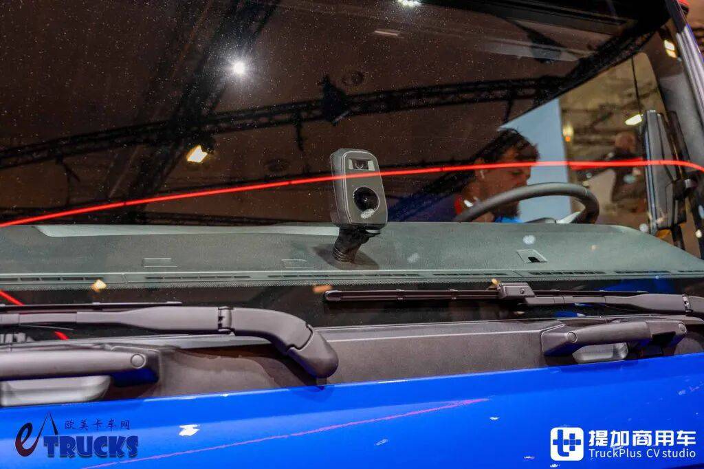 2026IAA:续航720公里!前脸加长12厘米,还带OK窗?曼恩新款eTGX电动重卡实拍 - 第16张 - 提加商用车网 2026IAA:续航720公里!前脸加长12厘米,还带OK窗?曼恩新款eTGX电动重卡实拍 - 第16张