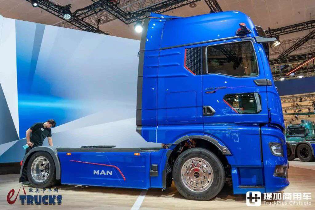 2026IAA:续航720公里!前脸加长12厘米,还带OK窗?曼恩新款eTGX电动重卡实拍 - 第18张 - 提加商用车网 2026IAA:续航720公里!前脸加长12厘米,还带OK窗?曼恩新款eTGX电动重卡实拍 - 第18张