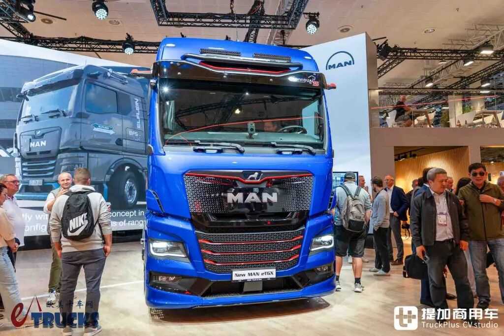 2026IAA:续航720公里!前脸加长12厘米,还带OK窗?曼恩新款eTGX电动重卡实拍 - 第30张 - 提加商用车网 2026IAA:续航720公里!前脸加长12厘米,还带OK窗?曼恩新款eTGX电动重卡实拍 - 第30张