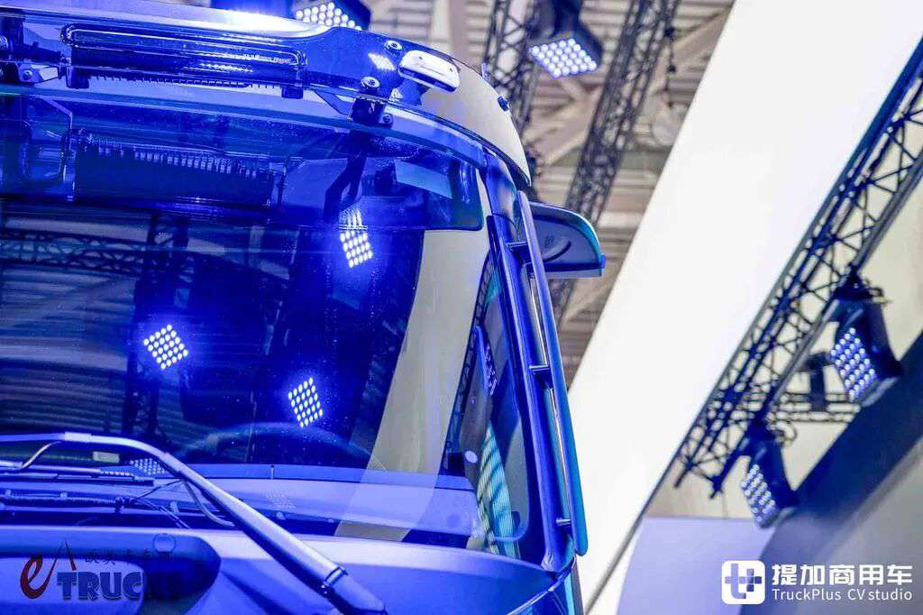 2026IAA:会来中国!化身房车还带越野摩托,奔驰eActros 600开启环球80充挑战 - 第8张 - 提加商用车网 2026IAA:会来中国!化身房车还带越野摩托,奔驰eActros 600开启环球80充挑战 - 第8张
