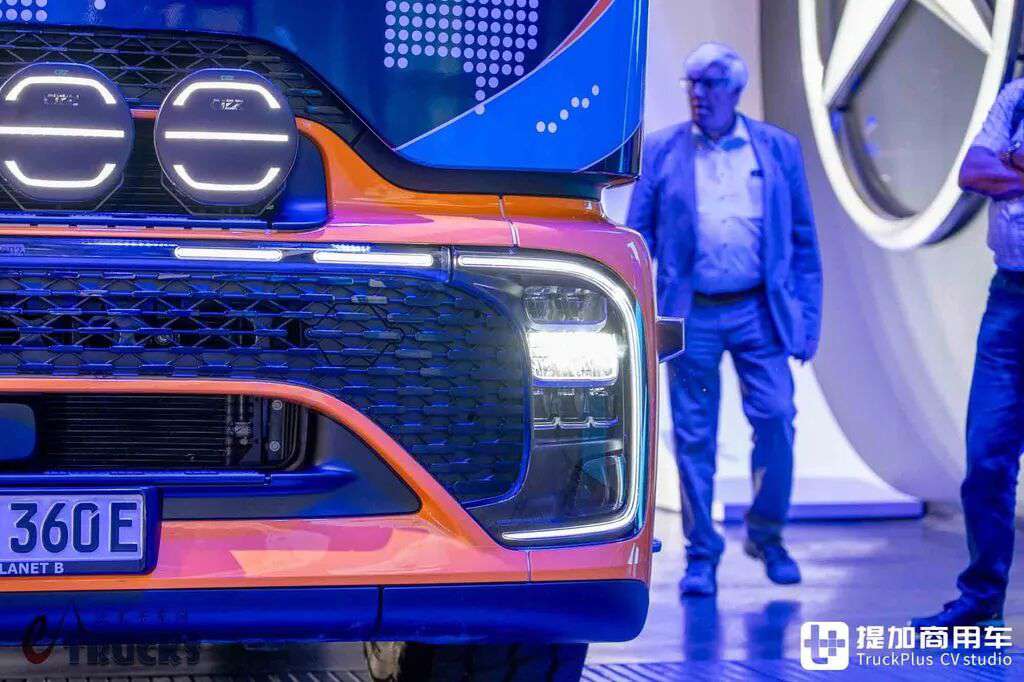 2026IAA:会来中国!化身房车还带越野摩托,奔驰eActros 600开启环球80充挑战 - 第9张 - 提加商用车网 2026IAA:会来中国!化身房车还带越野摩托,奔驰eActros 600开启环球80充挑战 - 第9张