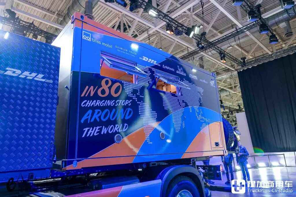 2026IAA:会来中国!化身房车还带越野摩托,奔驰eActros 600开启环球80充挑战 - 第18张 - 提加商用车网 2026IAA:会来中国!化身房车还带越野摩托,奔驰eActros 600开启环球80充挑战 - 第18张