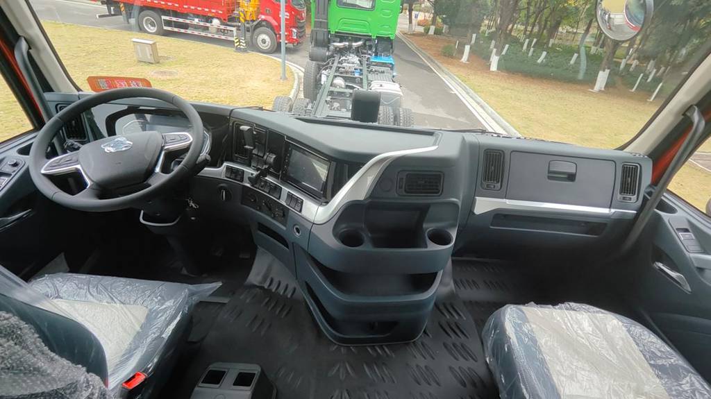 鲜乘直通车 | 强动力长续航,乘龙H7 8×4纯电自卸车重载运输实力派 - 第5张 - 提加商用车网 鲜乘直通车 | 强动力长续航,乘龙H7 8×4纯电自卸车重载运输实力派 - 第5张