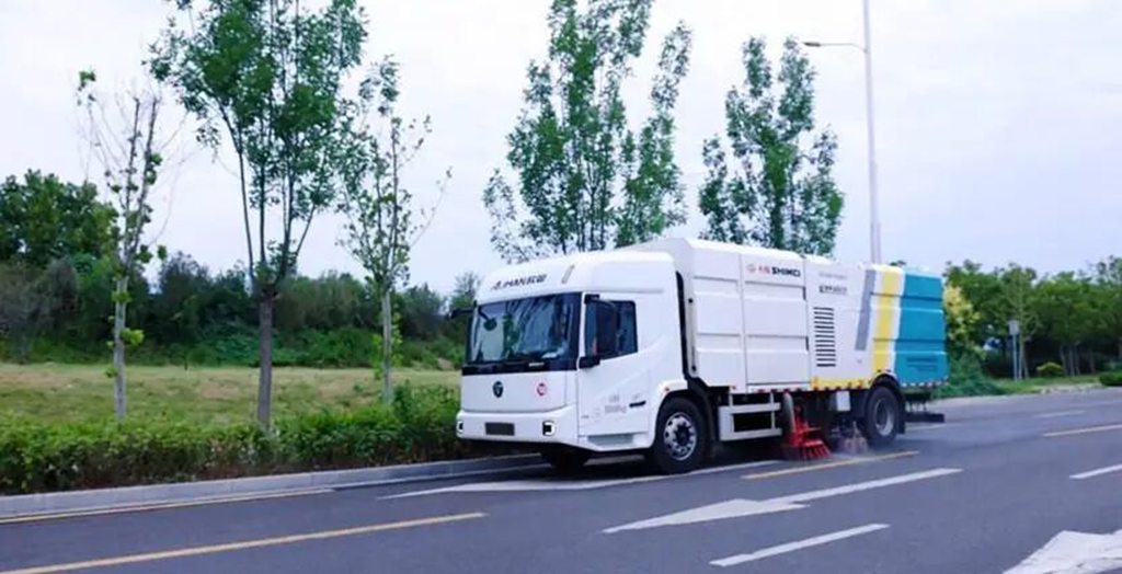 人本科技赋能环卫,欧曼银河3低入口环卫车焕新城市洁净 - 第5张 - 提加商用车网 人本科技赋能环卫,欧曼银河3低入口环卫车焕新城市洁净 - 第5张