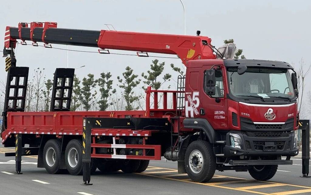 鲜乘直通车|工程创富的全能搭档,乘龙H5 300马力随车吊助你“一臂之力” - 第3张 - 提加商用车网 鲜乘直通车|工程创富的全能搭档,乘龙H5 300马力随车吊助你“一臂之力” - 第3张