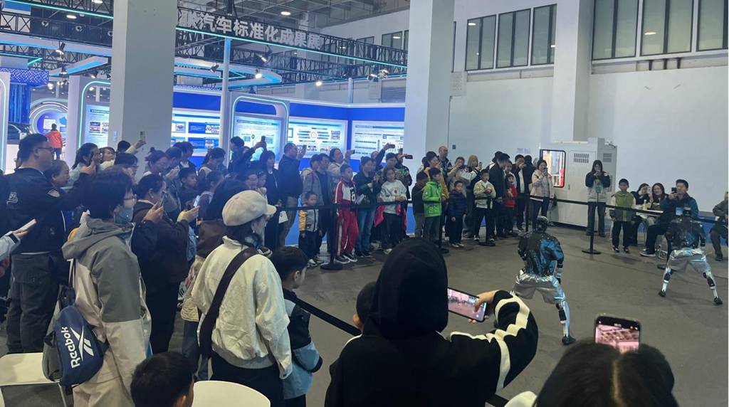 共享智能网联汽车发展新机遇 中国国际新能源和智能网联汽车展览会在北京亦庄圆满收官 - 第13张 - 提加商用车网 共享智能网联汽车发展新机遇 中国国际新能源和智能网联汽车展览会在北京亦庄圆满收官 - 第13张