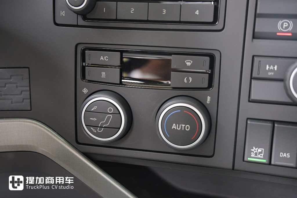沃尔沃全新FH AERO正式进入国内,配置更加丰富,新车详细实拍 - 第21张 - 提加商用车网 沃尔沃全新FH AERO正式进入国内,配置更加丰富,新车详细实拍 - 第21张