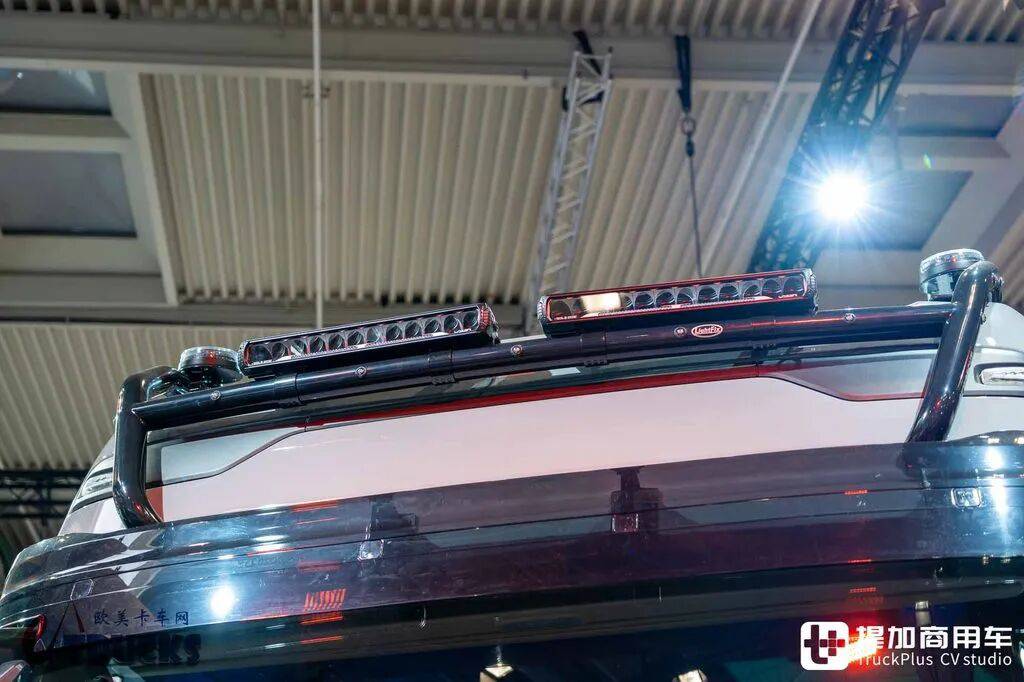 2026IAA:欧卡七雄我第八!欧洲最便宜的新卡车?福特F-MAX深度实拍评测 - 第7张 - 提加商用车网 2026IAA:欧卡七雄我第八!欧洲最便宜的新卡车?福特F-MAX深度实拍评测 - 第7张