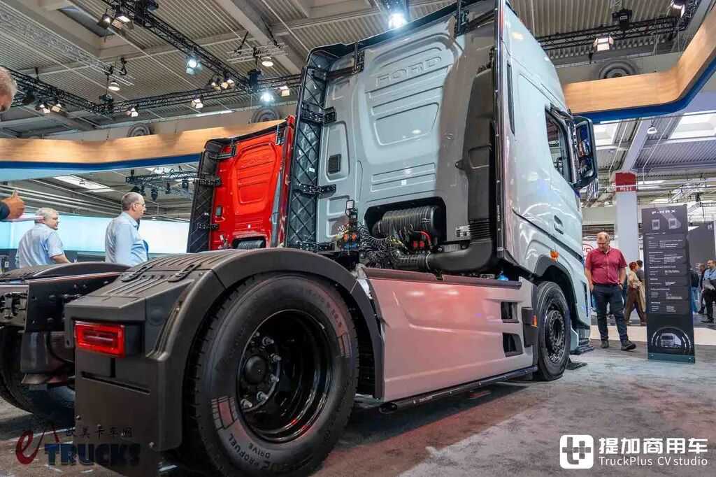 2026IAA:欧卡七雄我第八!欧洲最便宜的新卡车?福特F-MAX深度实拍评测 - 第8张 - 提加商用车网 2026IAA:欧卡七雄我第八!欧洲最便宜的新卡车?福特F-MAX深度实拍评测 - 第8张