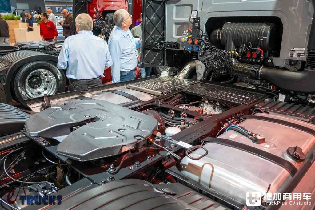 2026IAA:欧卡七雄我第八!欧洲最便宜的新卡车?福特F-MAX深度实拍评测 - 第9张 - 提加商用车网 2026IAA:欧卡七雄我第八!欧洲最便宜的新卡车?福特F-MAX深度实拍评测 - 第9张