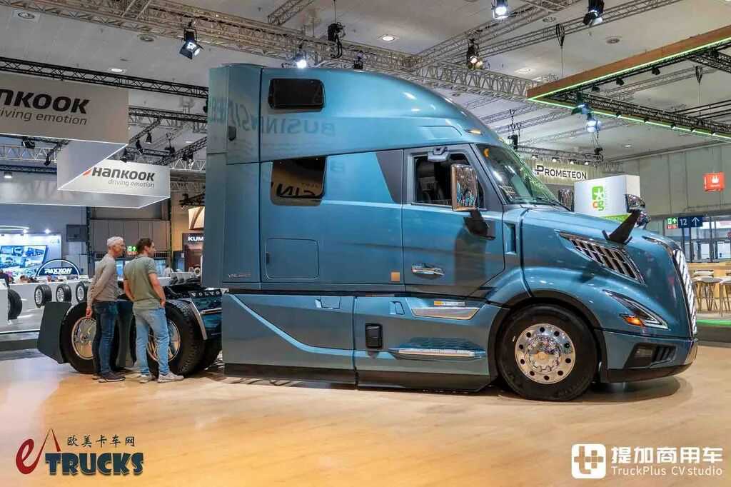 2026IAA:房车级超大生活舱!欧洲血统的美国卡车?沃尔沃VNL长头卡车实拍评测 - 第15张 - 提加商用车网 2026IAA:房车级超大生活舱!欧洲血统的美国卡车?沃尔沃VNL长头卡车实拍评测 - 第15张