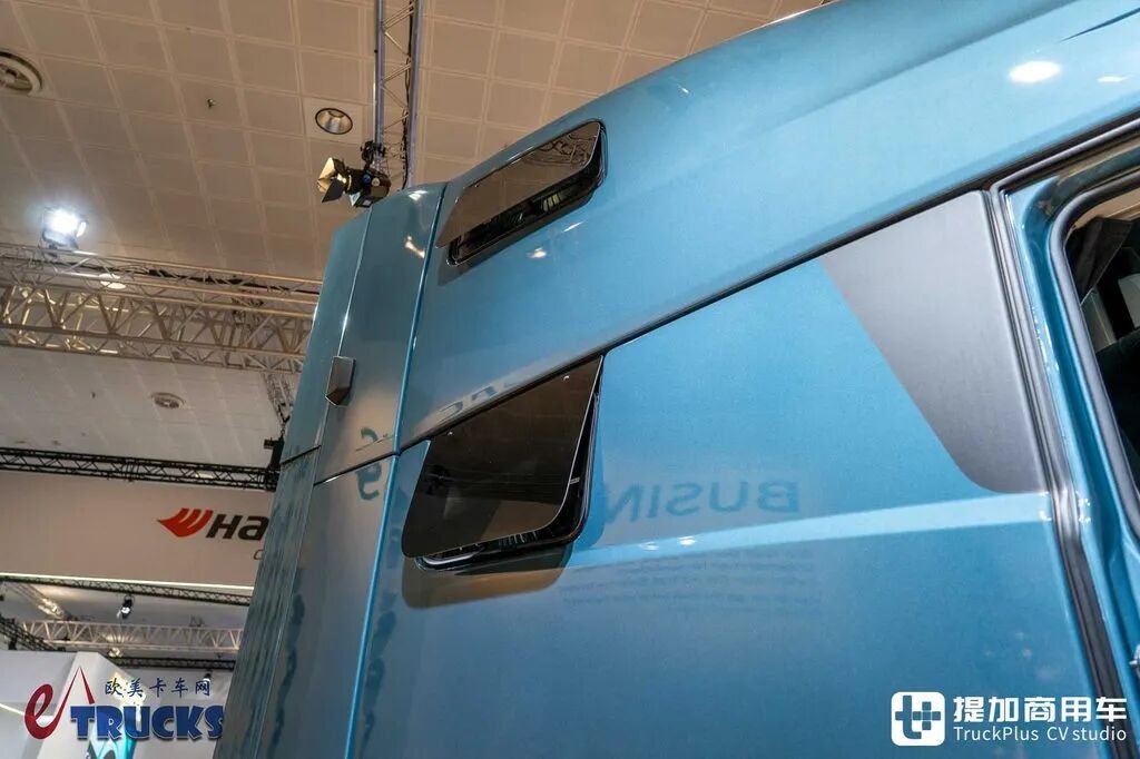 2026IAA:房车级超大生活舱!欧洲血统的美国卡车?沃尔沃VNL长头卡车实拍评测 - 第29张 - 提加商用车网 2026IAA:房车级超大生活舱!欧洲血统的美国卡车?沃尔沃VNL长头卡车实拍评测 - 第29张