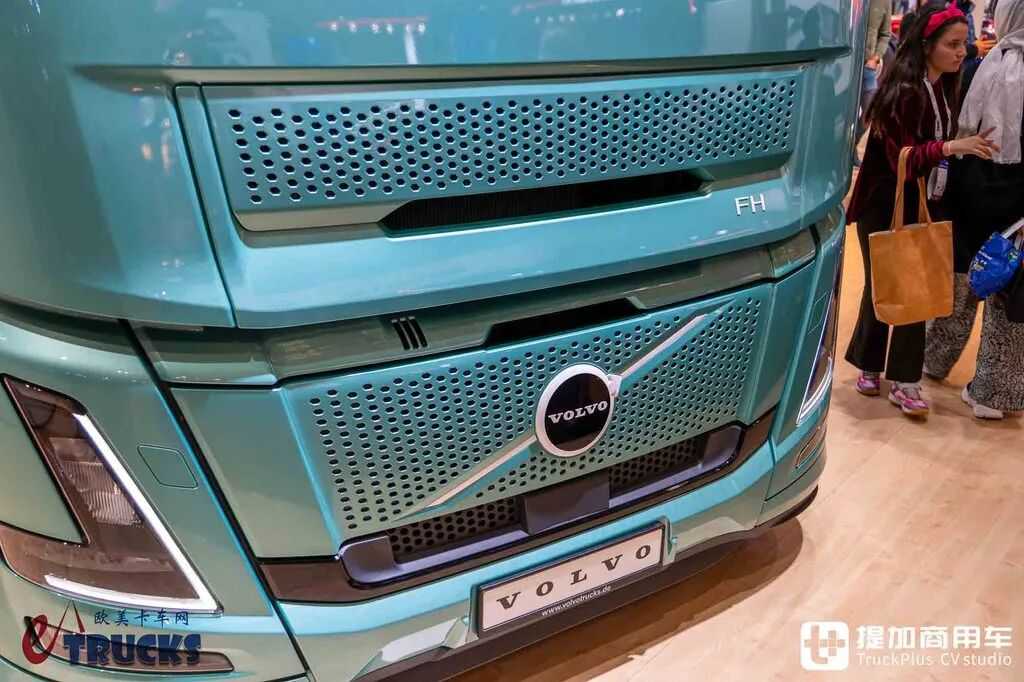 2026IAA:三星电池独苗,续航700公里?沃尔沃FH Aero长续航版电动重卡深度实拍评测 - 第4张 - 提加商用车网 2026IAA:三星电池独苗,续航700公里?沃尔沃FH Aero长续航版电动重卡深度实拍评测 - 第4张