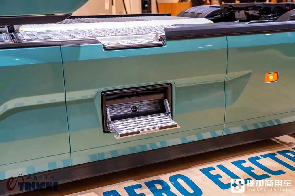 2026IAA:三星电池独苗,续航700公里?沃尔沃FH Aero长续航版电动重卡深度实拍评测 - 第17张 - 提加商用车网 2026IAA:三星电池独苗,续航700公里?沃尔沃FH Aero长续航版电动重卡深度实拍评测 - 第17张