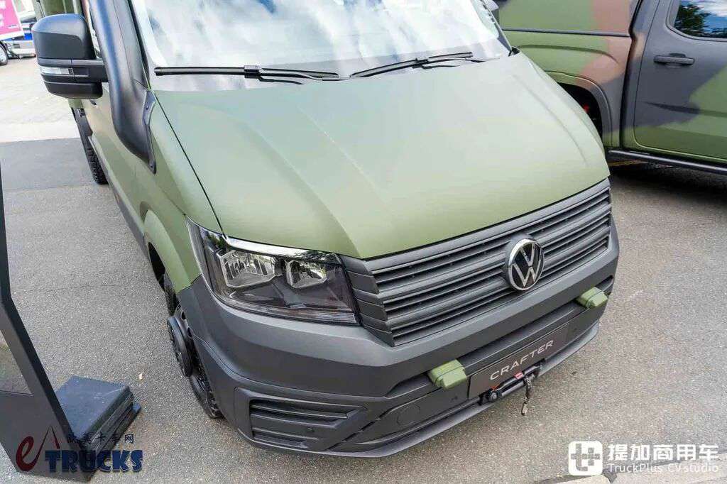 2026IAA:后排能放枪!绞盘、涉水喉全都有,军用版大众Crafter深度实拍解析 - 第3张 - 提加商用车网 2026IAA:后排能放枪!绞盘、涉水喉全都有,军用版大众Crafter深度实拍解析 - 第3张