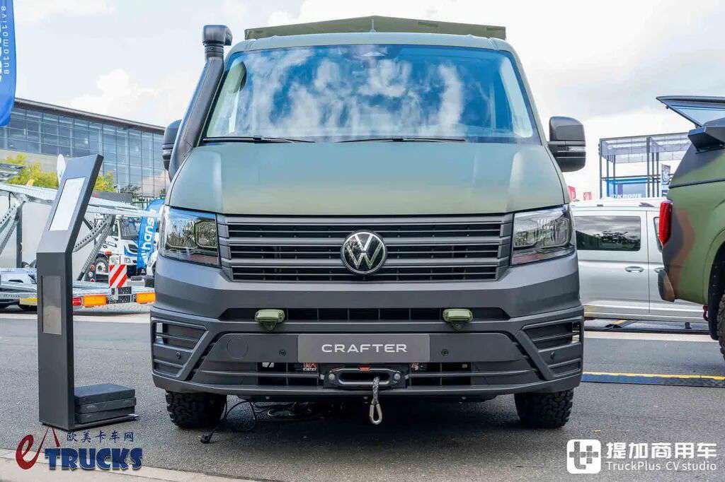 2026IAA:后排能放枪!绞盘、涉水喉全都有,军用版大众Crafter深度实拍解析 - 第4张 - 提加商用车网 2026IAA:后排能放枪!绞盘、涉水喉全都有,军用版大众Crafter深度实拍解析 - 第4张