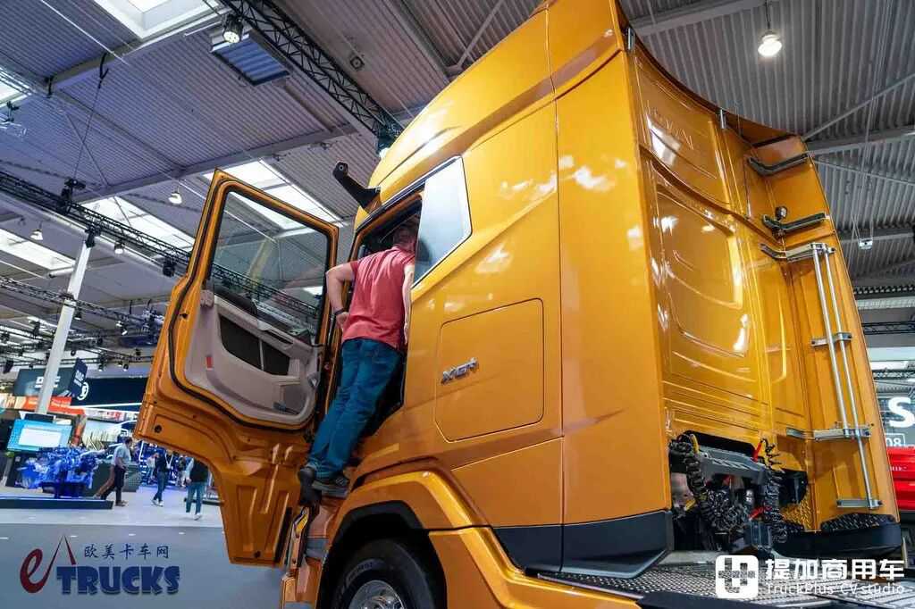 2026IAA:超大驾驶室+米勒循环发动机,无缘国内的欧洲旗舰重卡有多强?达夫XG+深度实拍评测 - 第20张 - 提加商用车网 2026IAA:超大驾驶室+米勒循环发动机,无缘国内的欧洲旗舰重卡有多强?达夫XG+深度实拍评测 - 第20张