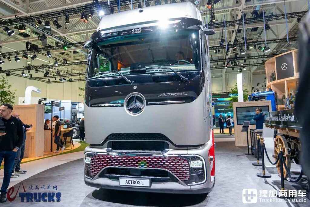 2026IAA:跨越130年的移动博物馆!奔驰Actros L“130 Years Trucks Edition”特别版卡车实拍评测 - 第3张 - 提加商用车网 2026IAA:跨越130年的移动博物馆!奔驰Actros L“130 Years Trucks Edition”特别版卡车实拍评测 - 第3张
