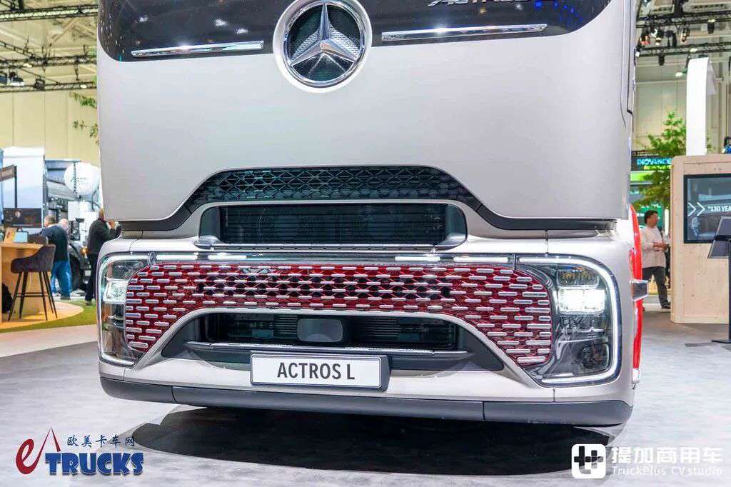 2026IAA:跨越130年的移动博物馆!奔驰Actros L“130 Years Trucks Edition”特别版卡车实拍评测 - 第8张 - 提加商用车网 2026IAA:跨越130年的移动博物馆!奔驰Actros L“130 Years Trucks Edition”特别版卡车实拍评测 - 第8张