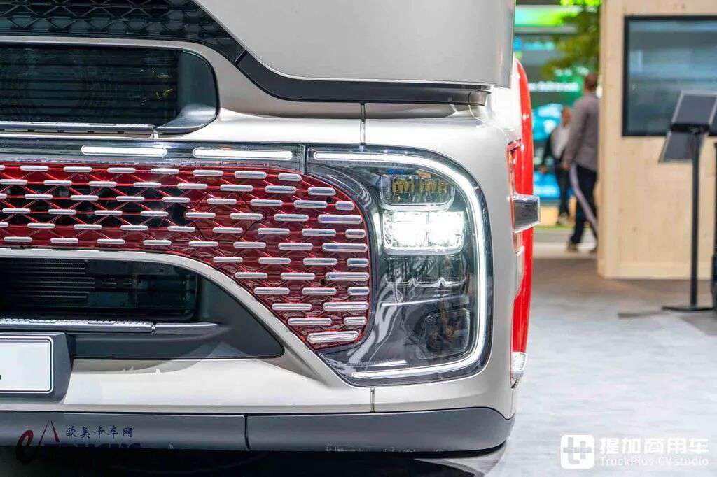 2026IAA:跨越130年的移动博物馆!奔驰Actros L“130 Years Trucks Edition”特别版卡车实拍评测 - 第10张 - 提加商用车网 2026IAA:跨越130年的移动博物馆!奔驰Actros L“130 Years Trucks Edition”特别版卡车实拍评测 - 第10张