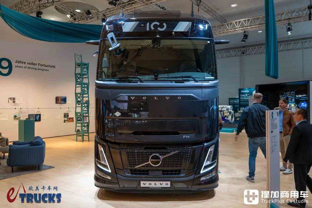 2026IAA:沃尔沃也有奶瓶车?还是柴油天然气混烧!FH Aero LNG百年纪念版深度实拍评测 - 第2张 - 提加商用车网 2026IAA:沃尔沃也有奶瓶车?还是柴油天然气混烧!FH Aero LNG百年纪念版深度实拍评测 - 第2张