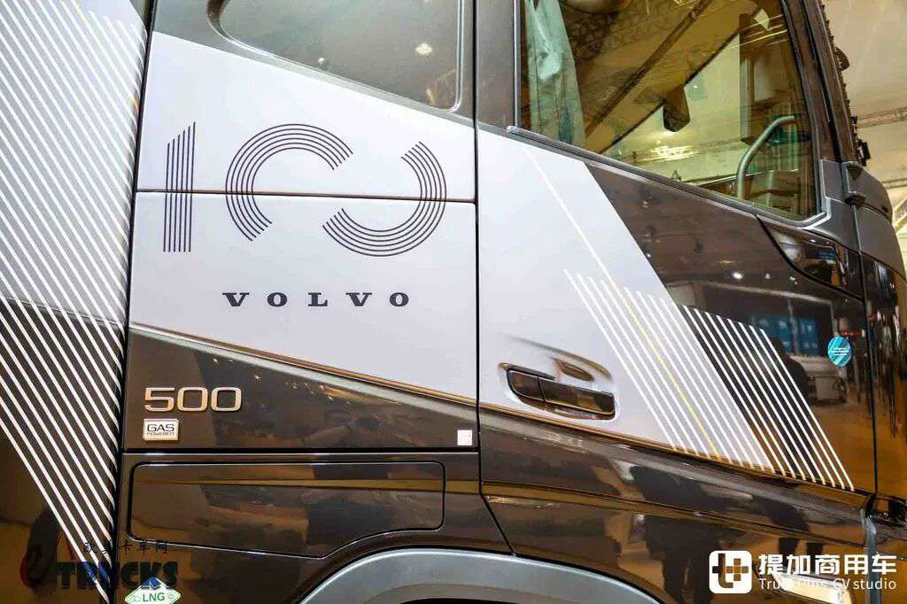 2026IAA:沃尔沃也有奶瓶车?还是柴油天然气混烧!FH Aero LNG百年纪念版深度实拍评测 - 第9张 - 提加商用车网 2026IAA:沃尔沃也有奶瓶车?还是柴油天然气混烧!FH Aero LNG百年纪念版深度实拍评测 - 第9张