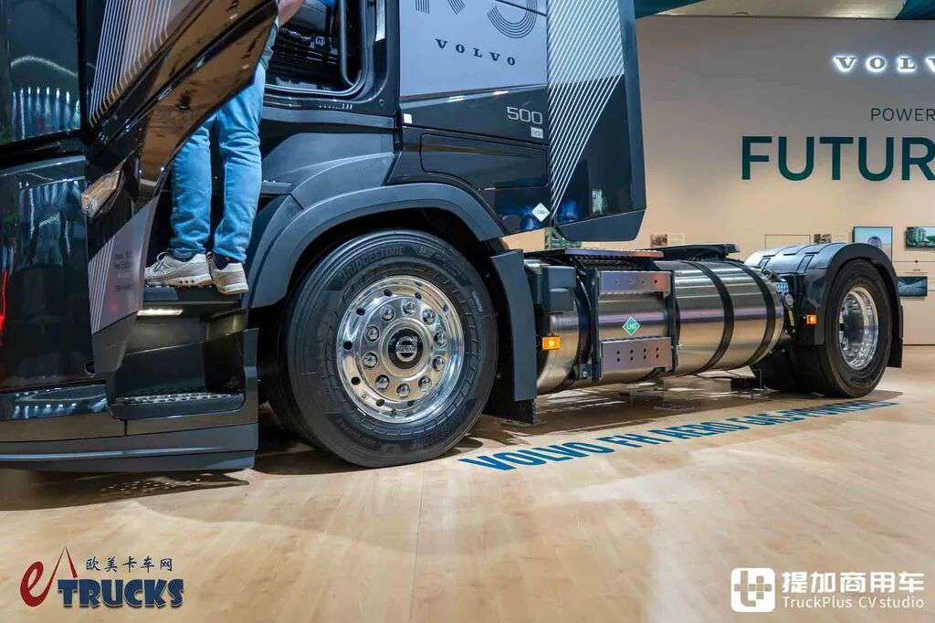 2026IAA:沃尔沃也有奶瓶车?还是柴油天然气混烧!FH Aero LNG百年纪念版深度实拍评测 - 第12张 - 提加商用车网 2026IAA:沃尔沃也有奶瓶车?还是柴油天然气混烧!FH Aero LNG百年纪念版深度实拍评测 - 第12张