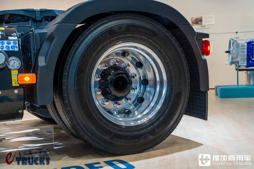 2026IAA:沃尔沃也有奶瓶车?还是柴油天然气混烧!FH Aero LNG百年纪念版深度实拍评测 - 第17张 - 提加商用车网 2026IAA:沃尔沃也有奶瓶车?还是柴油天然气混烧!FH Aero LNG百年纪念版深度实拍评测 - 第17张