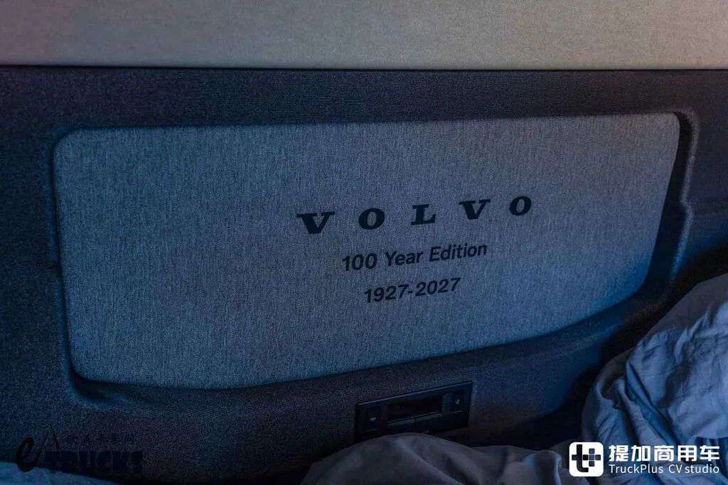 2026IAA:沃尔沃也有奶瓶车?还是柴油天然气混烧!FH Aero LNG百年纪念版深度实拍评测 - 第20张 - 提加商用车网 2026IAA:沃尔沃也有奶瓶车?还是柴油天然气混烧!FH Aero LNG百年纪念版深度实拍评测 - 第20张