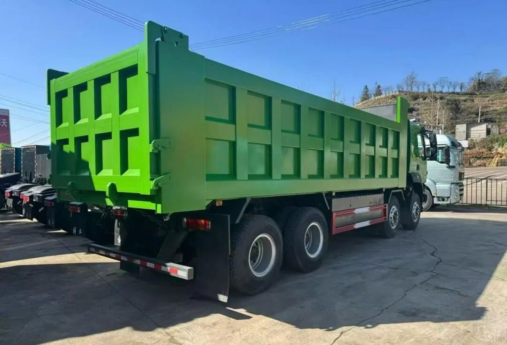 鲜乘直通车 | 资源运输电动化如何创富,乘龙H5 8x4 400度纯电自卸车给出务实答案 - 第3张 - 提加商用车网 鲜乘直通车 | 资源运输电动化如何创富,乘龙H5 8x4 400度纯电自卸车给出务实答案 - 第3张
