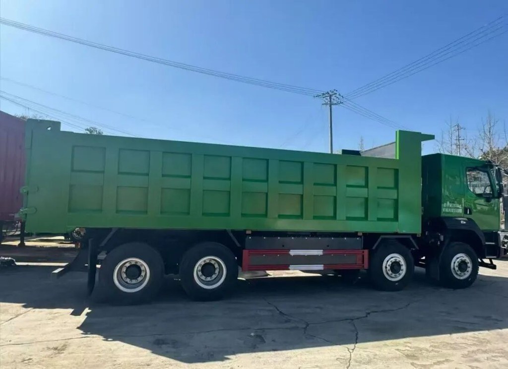 鲜乘直通车 | 资源运输电动化如何创富,乘龙H5 8x4 400度纯电自卸车给出务实答案 - 第4张 - 提加商用车网 鲜乘直通车 | 资源运输电动化如何创富,乘龙H5 8x4 400度纯电自卸车给出务实答案 - 第4张