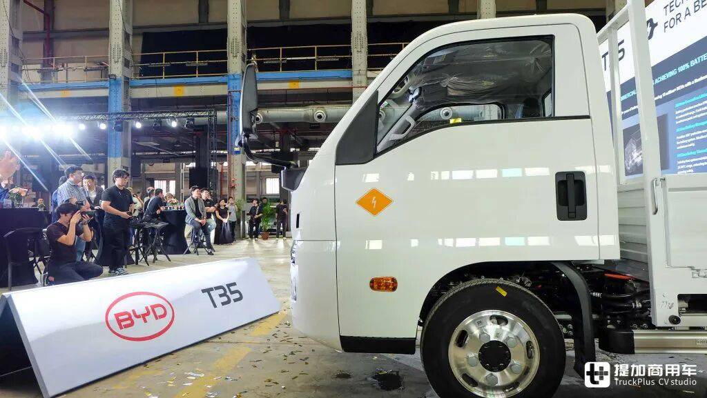 在新加坡卖77万？比亚迪T35电动小卡登陆新加坡，实拍带您看实力几何 - 第7张