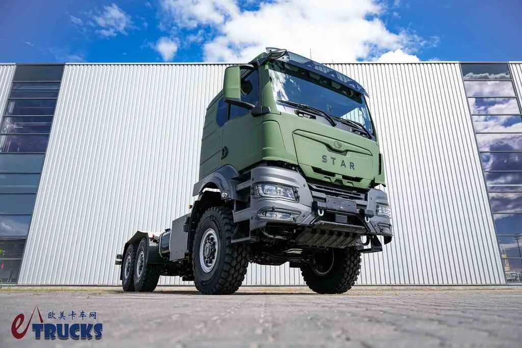 它是“换皮”版本的曼恩TGS?波兰自主的6×6军用卡车,STAR 33.440牵引车实拍 - 第3张 - 提加商用车网 它是“换皮”版本的曼恩TGS?波兰自主的6×6军用卡车,STAR 33.440牵引车实拍 - 第3张