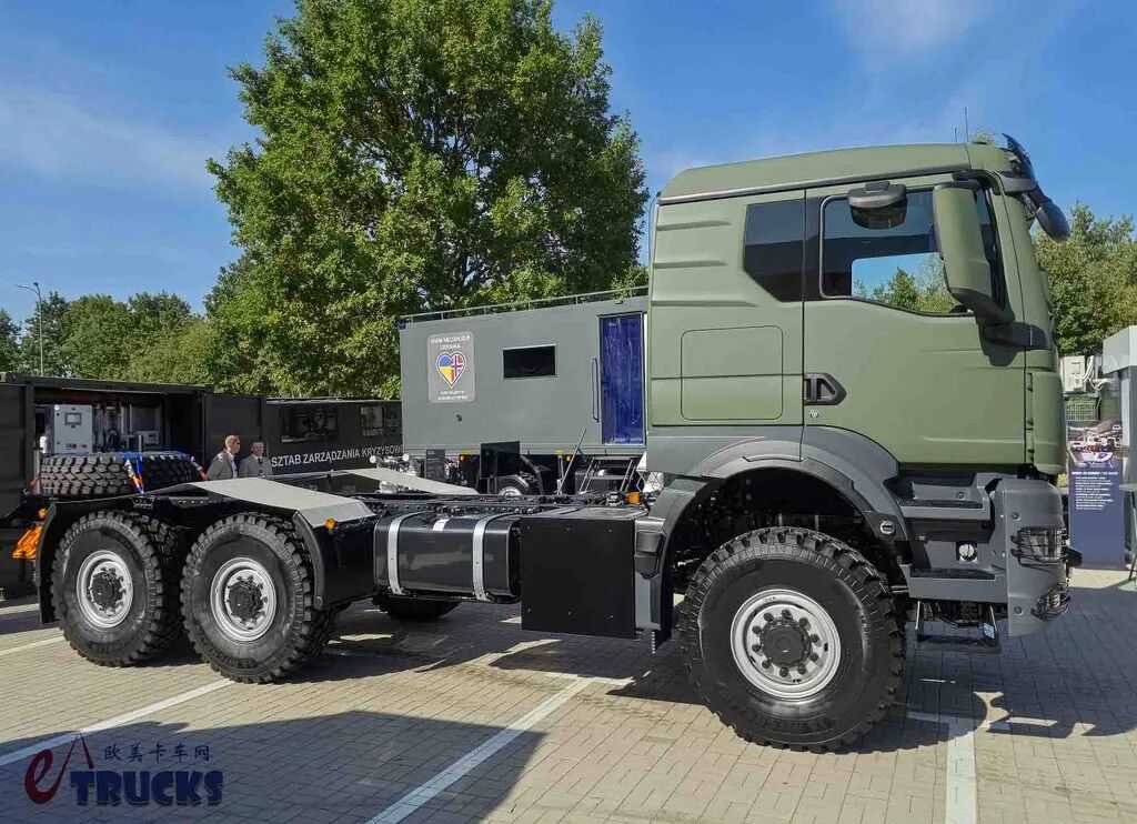 它是“换皮”版本的曼恩TGS?波兰自主的6×6军用卡车,STAR 33.440牵引车实拍 - 第7张 - 提加商用车网 它是“换皮”版本的曼恩TGS?波兰自主的6×6军用卡车,STAR 33.440牵引车实拍 - 第7张
