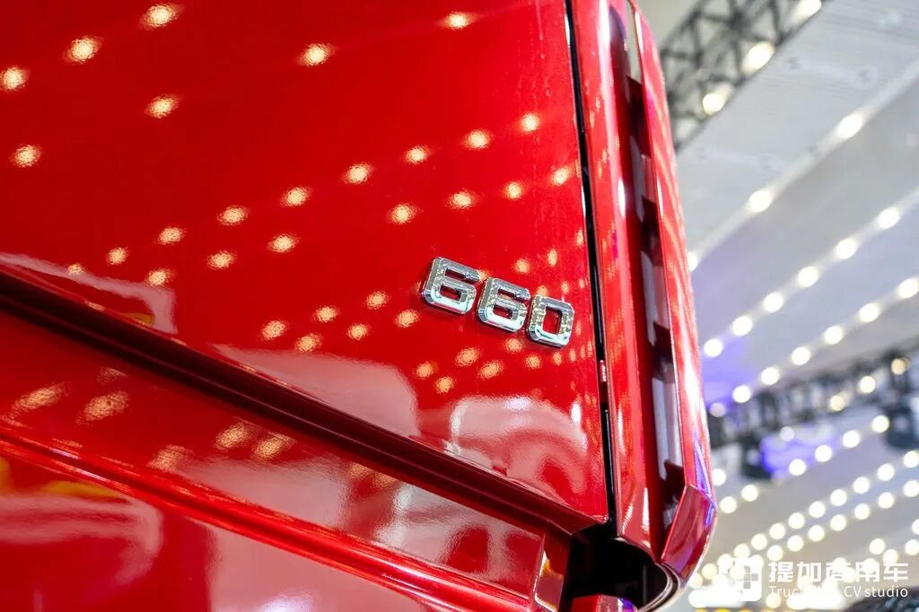 国产最强大件牵引车?8×8驱动+AT变速箱+660匹马力,陕汽德龙X5000大件车深度实拍 - 第10张 - 提加商用车网 国产最强大件牵引车?8×8驱动+AT变速箱+660匹马力,陕汽德龙X5000大件车深度实拍 - 第10张