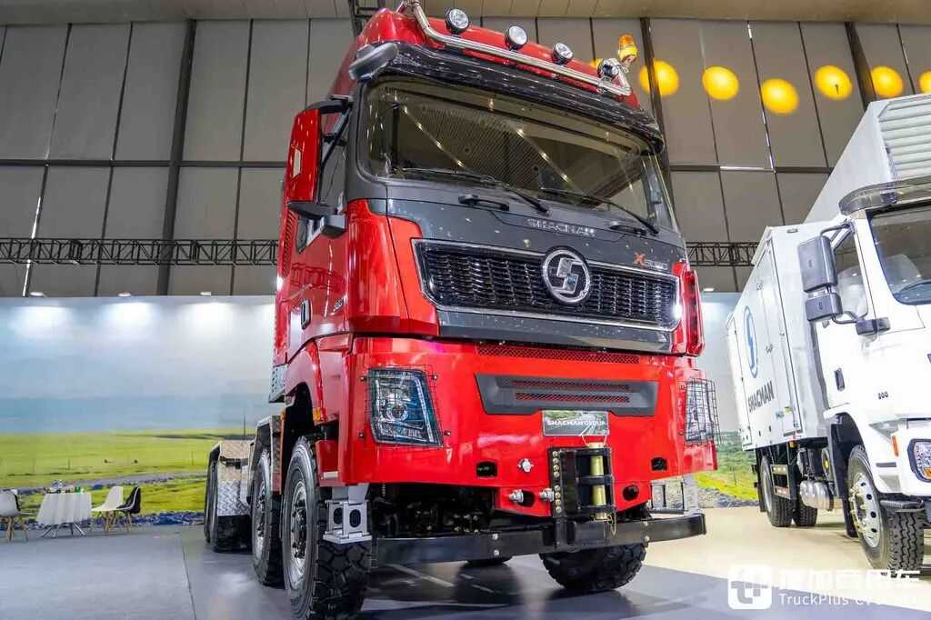 国产最强大件牵引车?8×8驱动+AT变速箱+660匹马力,陕汽德龙X5000大件车深度实拍 - 第30张 - 提加商用车网 国产最强大件牵引车?8×8驱动+AT变速箱+660匹马力,陕汽德龙X5000大件车深度实拍 - 第30张