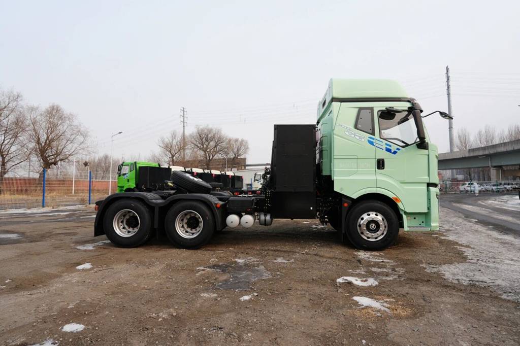 J6 Pro复合纯电电驱箱牵引车:助力绿色物流高效发展 - 第3张 - 提加商用车网 J6 Pro复合纯电电驱箱牵引车:助力绿色物流高效发展 - 第3张