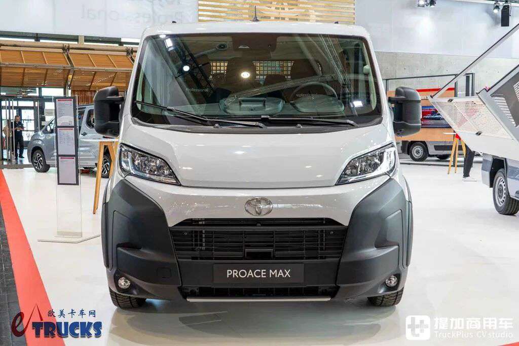 丰田还出小货车?驾驶室能坐7人,丰田Proace Max双排栏板货车实拍评测 - 第1张 - 提加商用车网 丰田还出小货车?驾驶室能坐7人,丰田Proace Max双排栏板货车实拍评测 - 第1张