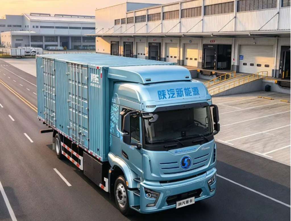 德龙H6000E 4×2快递快运新能源载货车，潮感外观搭配宽适大座舱，刷新城配快运驾乘体验！ - 第6张