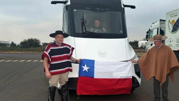 苇渡670km长续航纯电重卡登陆第五大洲，在智利服务沃尔玛Walmart、矿业公司MPM等客户