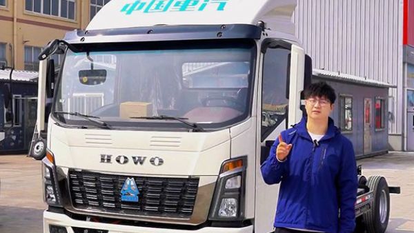 能拉重载还有长续航，中国重汽蓝立方电动轻卡评测