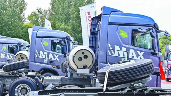 豪沃MAX新引擎开启动力新时代