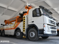 第二代沃尔沃FM越来越少了,实拍粤海清障车底盘,再带你看下这款经典的车型