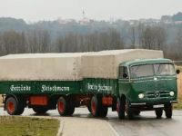 那么牛?上世纪50年代的奔驰古董级卡车依然技术领先