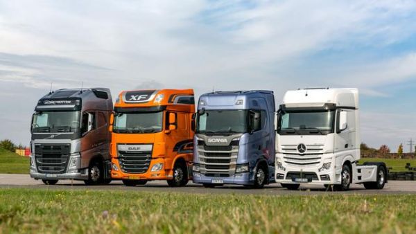 何时引入国内?这款配置强劲外观帅气的达夫卡车真让人眼馋