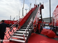 6X6全驱540马力，反应超快速，重汽汕德卡底盘的登高平台救援车实拍
