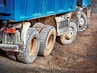 最早的自卸“百吨王”?捷克太脱拉T815在国内快成废铁