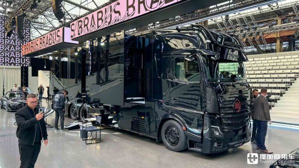 BRABUS史上最大最豪华奔驰改装，12米车身+四拓展舱，BIG BOY 1200房车实拍