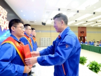 砥砺奋进勇攀登 再接再厉启新程，法士特表彰优秀科研工作者庆祝研究院成立十周年